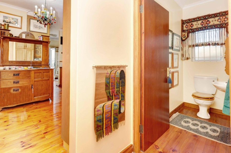 4 Bedroom Property for Sale in Van Riebeeckshof Western Cape